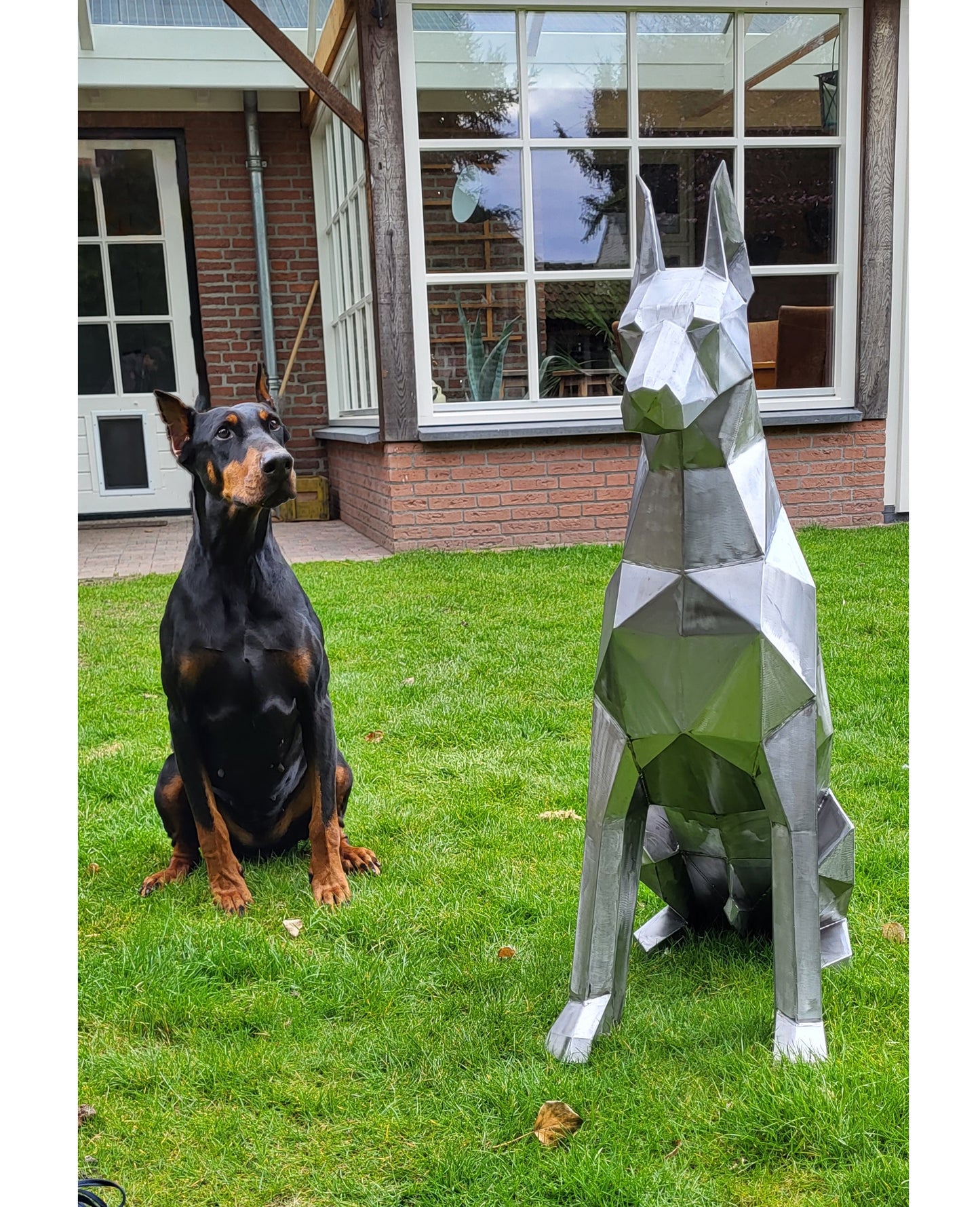 Doberman Statue - Cortensteel